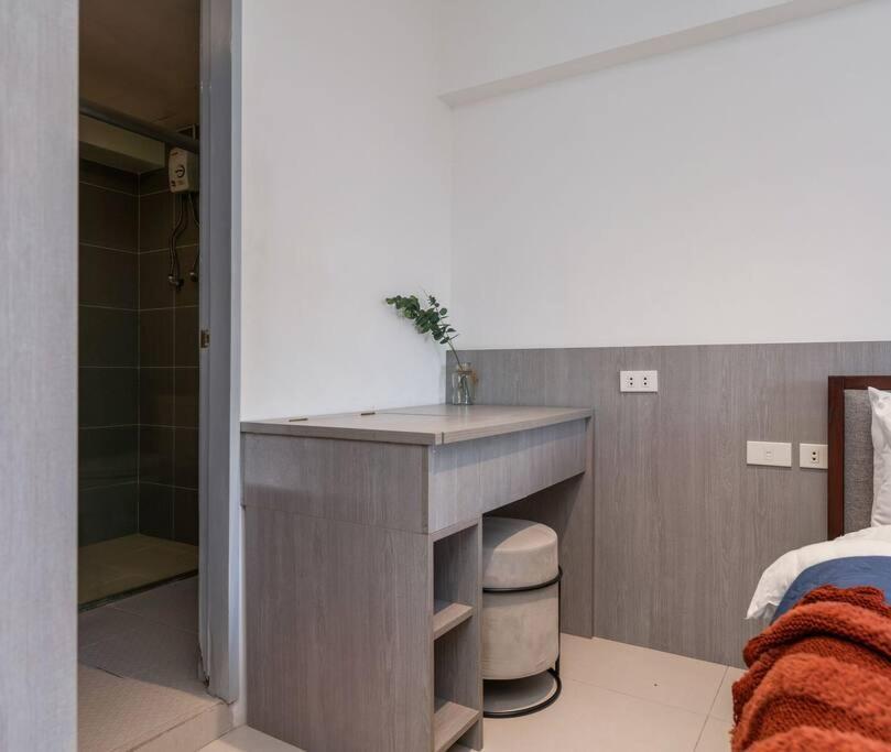 Airport Express Hostel E-527, 2 Minutes To Airport,Fast Wifi, Free Netflix Lapu-Lapu City Esterno foto