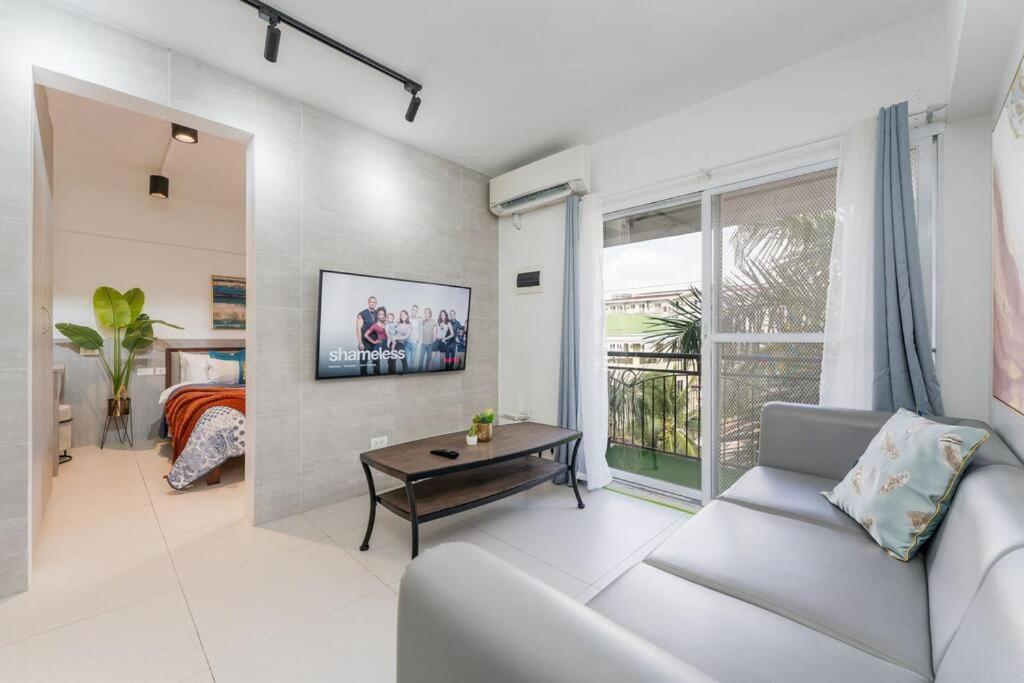 Airport Express Hostel E-527, 2 Minutes To Airport,Fast Wifi, Free Netflix Lapu-Lapu City Esterno foto